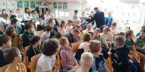Hudební výchova za oponou - 1743873410_1000012092.jpg