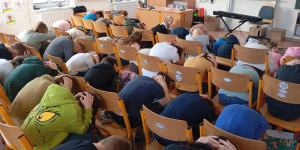 Hudební výchova za oponou - 1743873517_1000012118.jpg