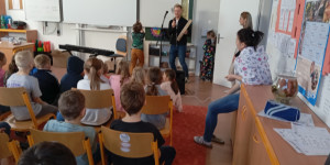 Hudební výchova za oponou - 1743873563_1000012128.jpg