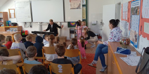 Hudební výchova za oponou - 1743873758_1000012158.jpg