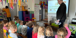 Týden s knihou a návštěva spisovatele Rostislava Poláčka - 1775842159_IMG-20260410-WA0001.jpg