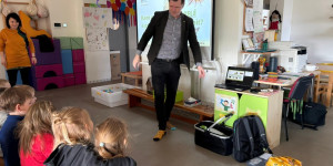 Týden s knihou a návštěva spisovatele Rostislava Poláčka - 1775842160_IMG-20260410-WA0003.jpg