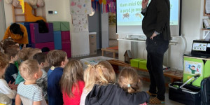 Týden s knihou a návštěva spisovatele Rostislava Poláčka - 1775842160_IMG-20260410-WA0004.jpg