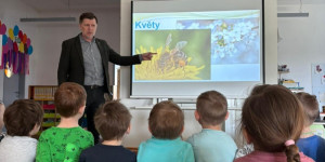 Týden s knihou a návštěva spisovatele Rostislava Poláčka - 1775842161_IMG-20260410-WA0007.jpg